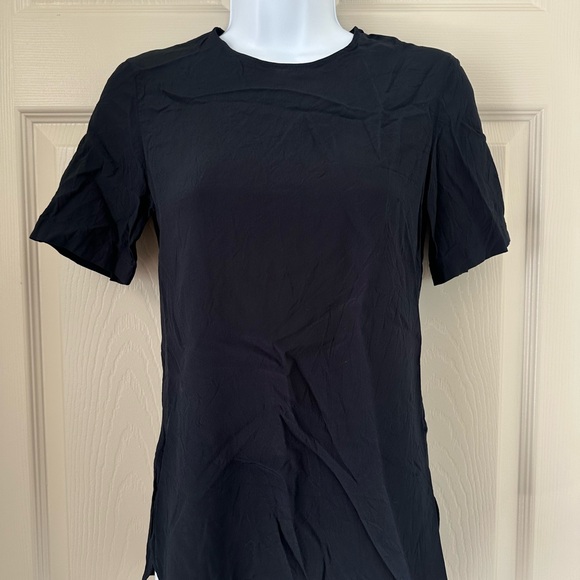 Classic Black Women's Top - Picture 3 of 4